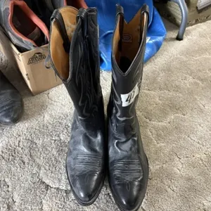 NOCONA SIZE 13 BOOTS