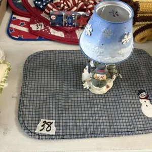 LAMP & PLACE MATS