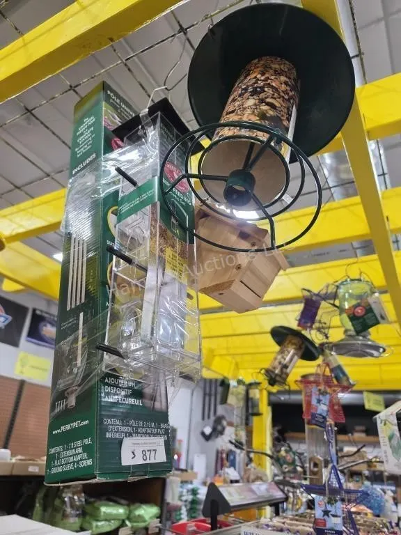Bird feeder