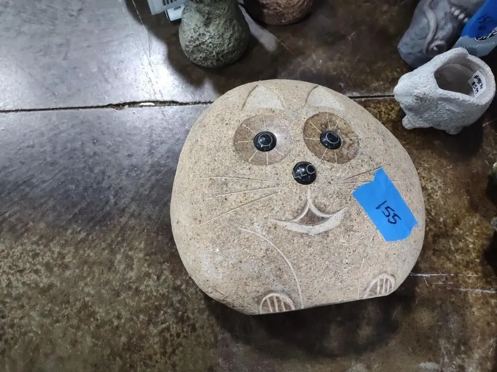 Stone cat garden figure