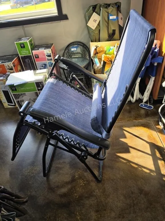 Gravity chair