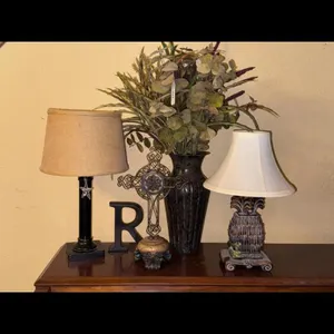 Table Lamps & Decor
