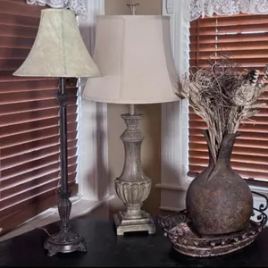 Table Lamps and Decor