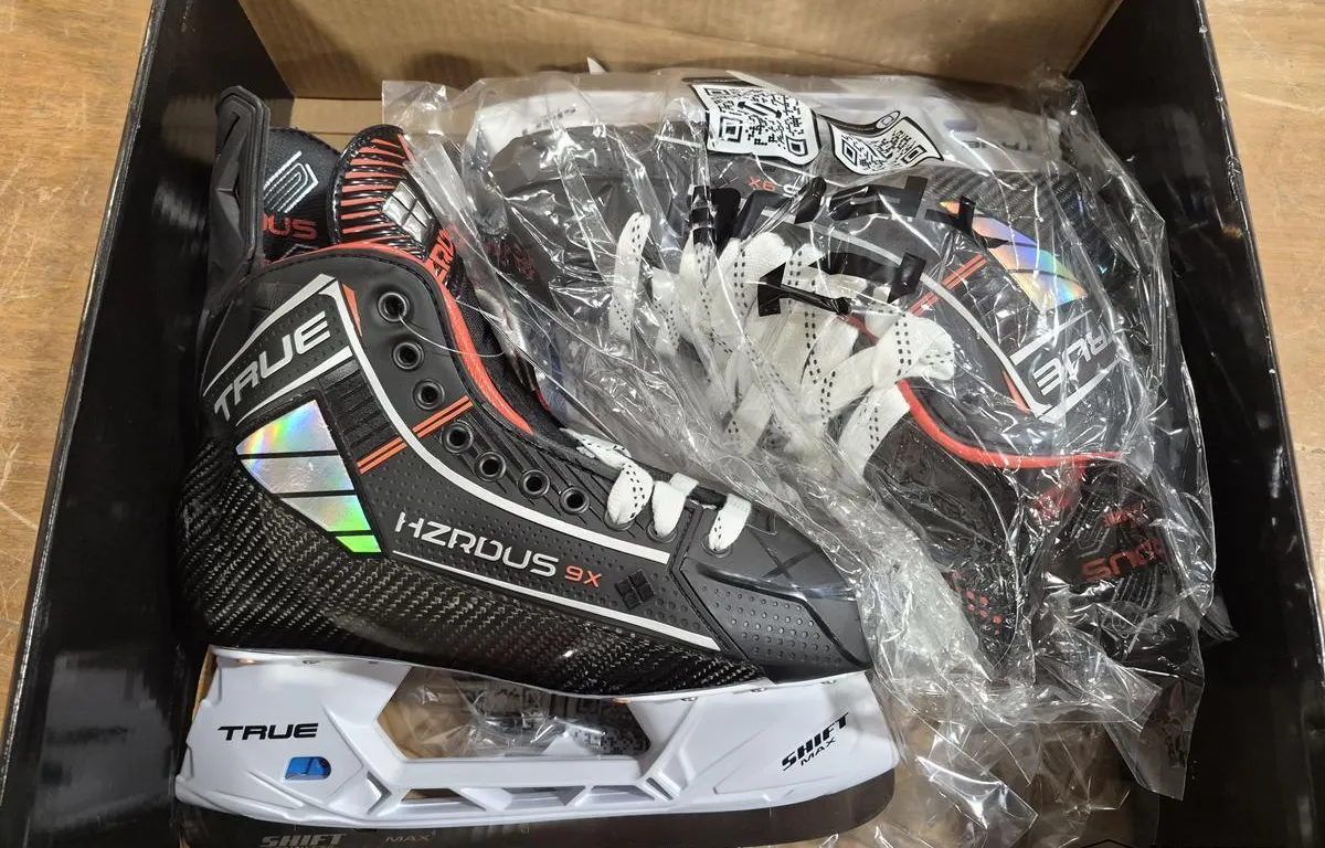 True Hzrdus 9X Hockey Skates (Size 9.0 / Width R)
UNRESERVED