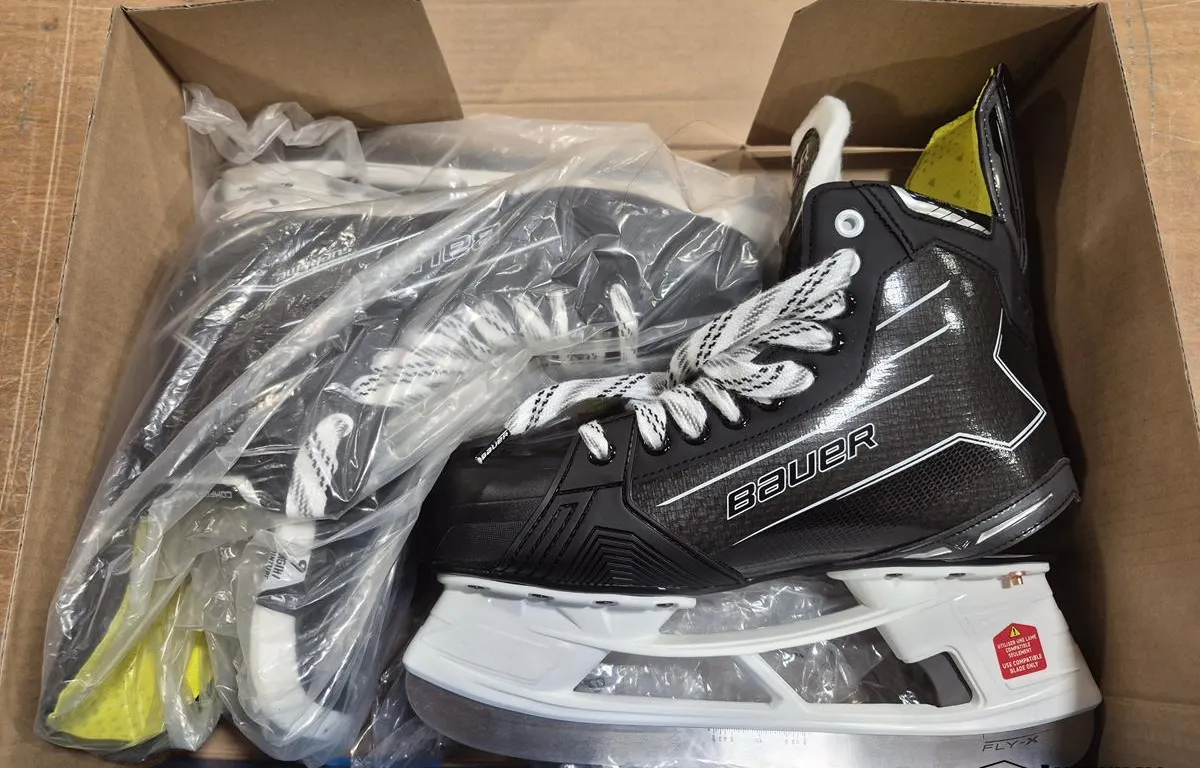 Bauer Supreme Ignite Pro+ SR Hockey Skates (Size: 9.0 / Fit 1 Low Volume)
UNRESERVED