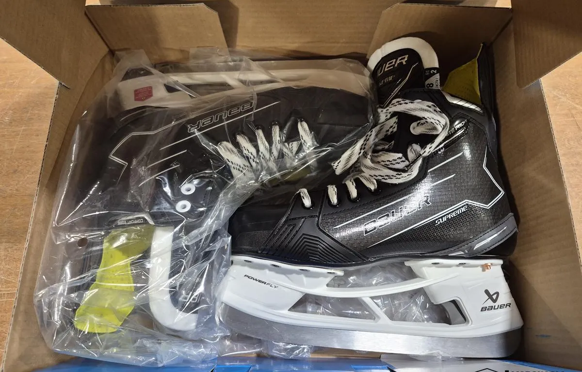 Bauer Supreme Ignite Pro+ SR Hockey Skates (Size: 8.0 / Fit 2 Medium Volume)
UNRESERVED