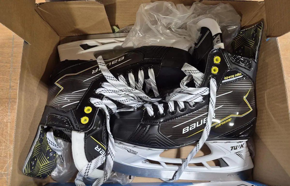 Bauer Supreme Ignite Pro SR Hockey Skates (Size: 9.5 / Width: D)
UNRESERVED