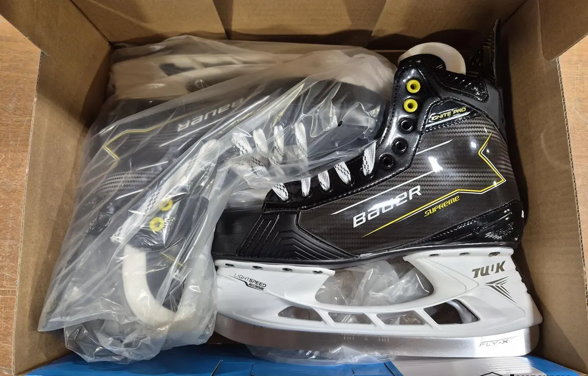 Bauer Supreme Ignite Pro SR Hockey Skates (Size: 10.0 / Width: D)
UNRESERVED