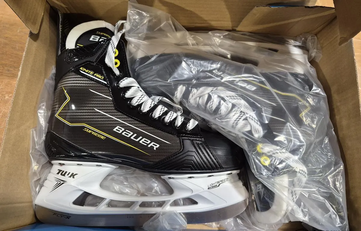 Bauer Supreme Ignite Pro SR Hockey Skates (Size: 11.0 / Width: D)
UNRESERVED