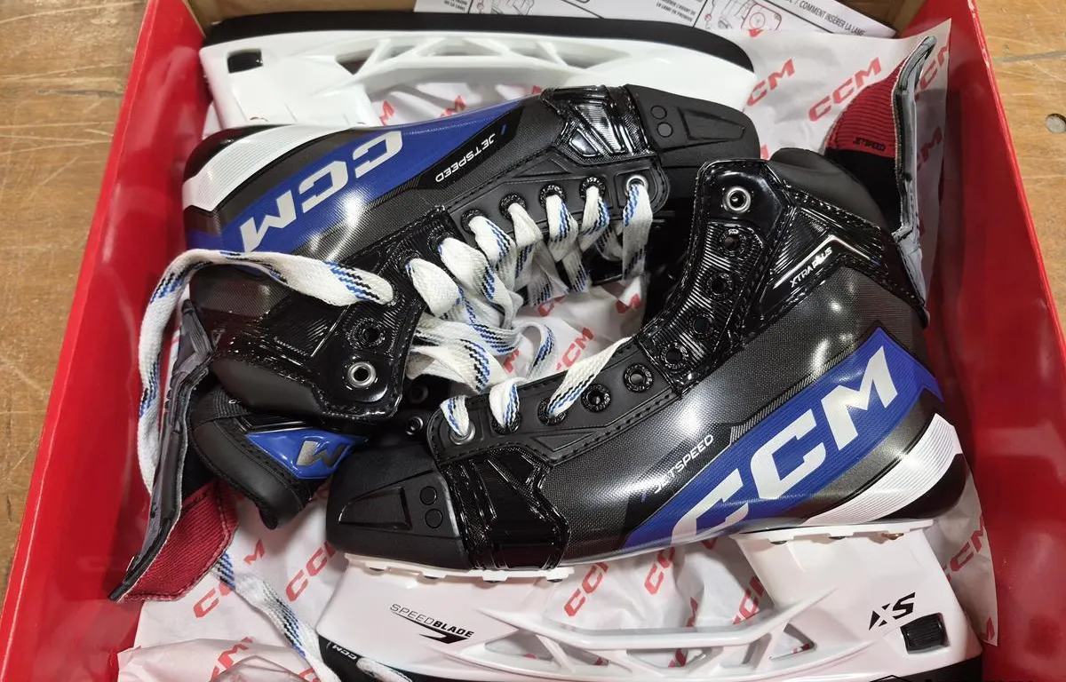 CCM JetSpeed XTRA PLUS SR Hockey Skates (Size: 8.5 / Width: Regular)
UNRESERVED