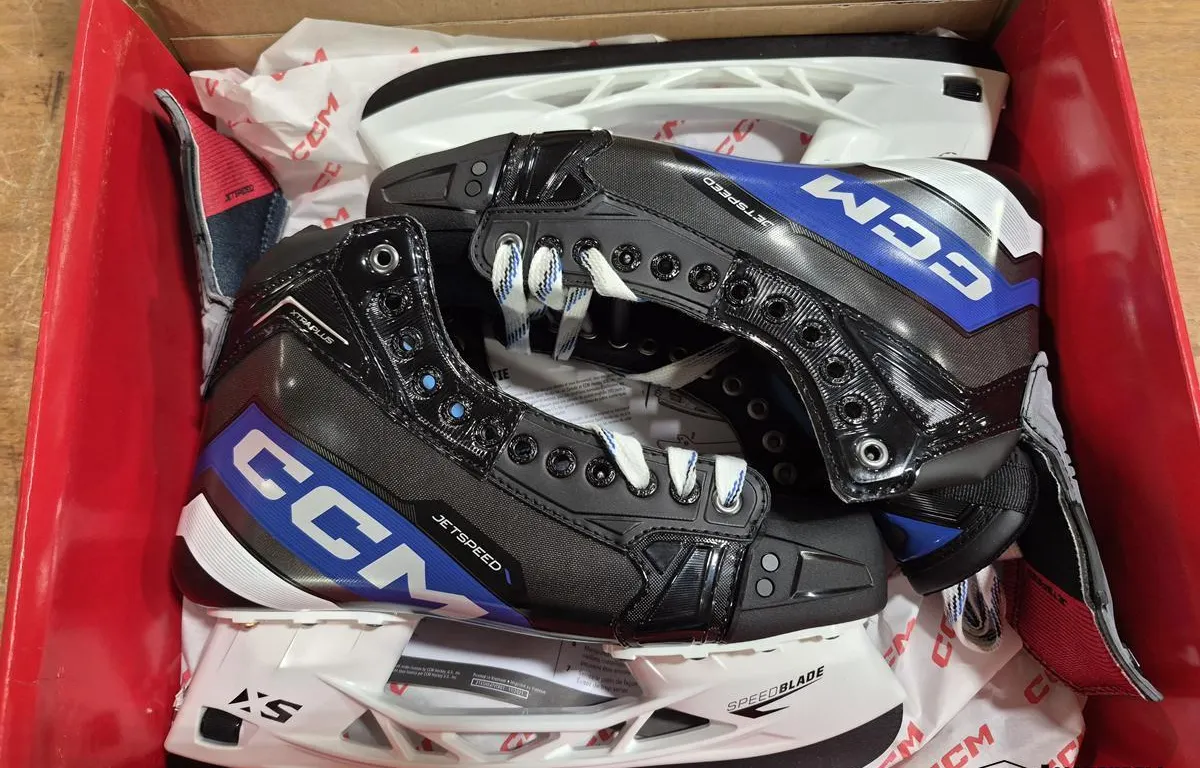 CCM JetSpeed XTRA PLUS SR Hockey Skates (Size: 11 / Width: Regular)
UNRESERVED