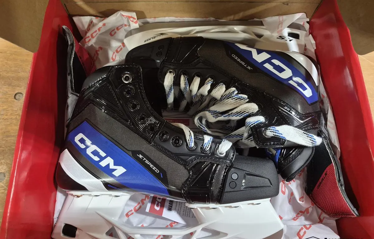 CCM JetSpeed Xtra SE SR Hockey Skates (Size: 7.5 / Width: Wide)
UNRESERVED