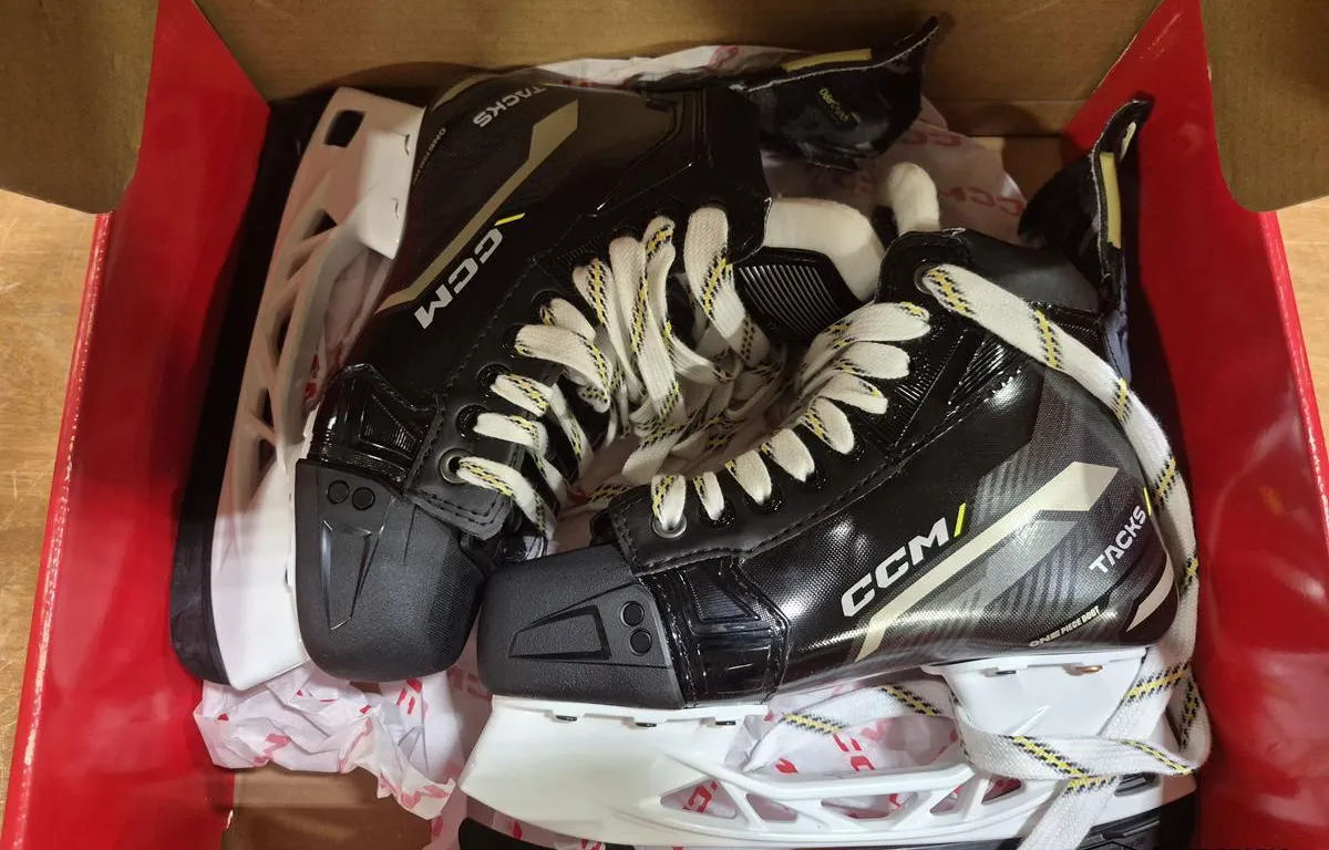 CCM Tacks Classic SE Hockey Skates with No Blade (Size: 4 / Width: Wide)
UNRESERVED