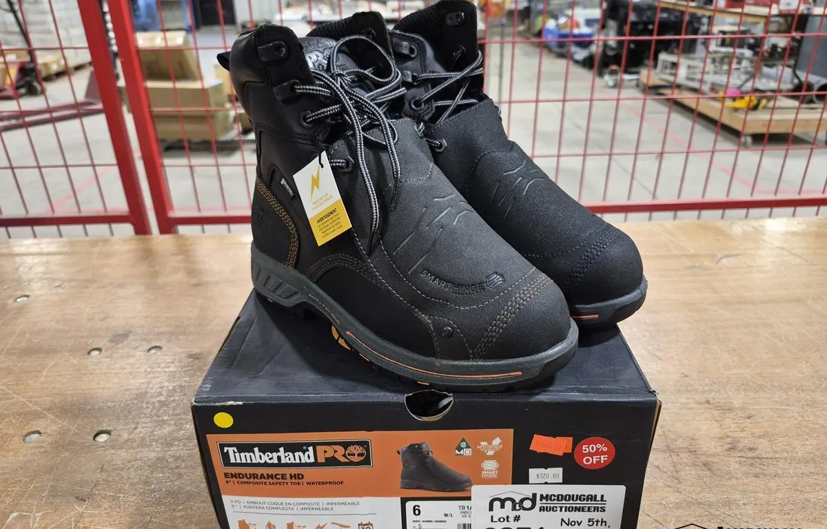 Timberland PRO Endurance HD 8" Work Boots (Size 6)
UNRESERVED