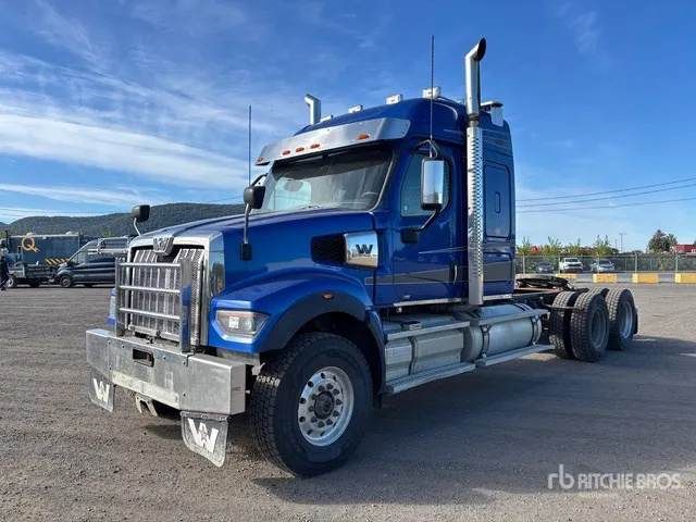 2023 Western Star 49X 6x4 T/A Sleeper Truck Tractor