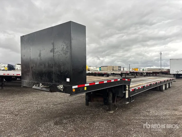 2004 Elgin 52 ft Tri/A Sliding Axle Trailer