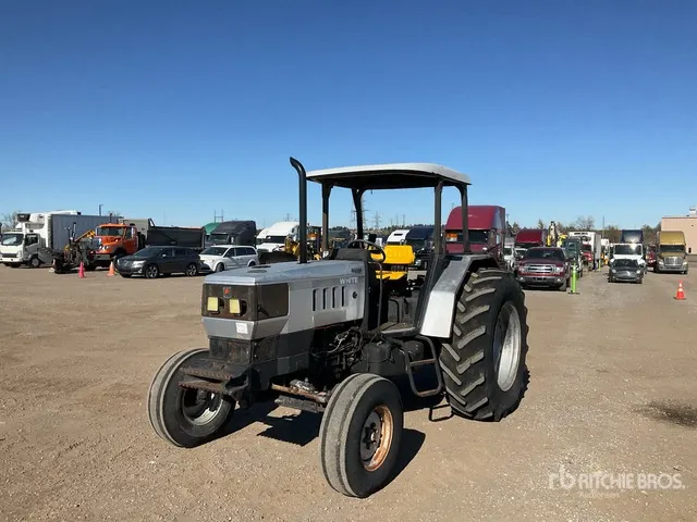 1992 White 6085 2WD Tractor