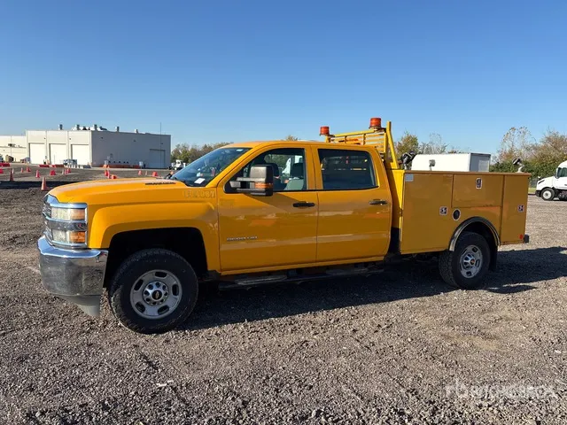 2016 Chevrolet Silverado 2500HD 4x4 Crew Cab Utility Truck