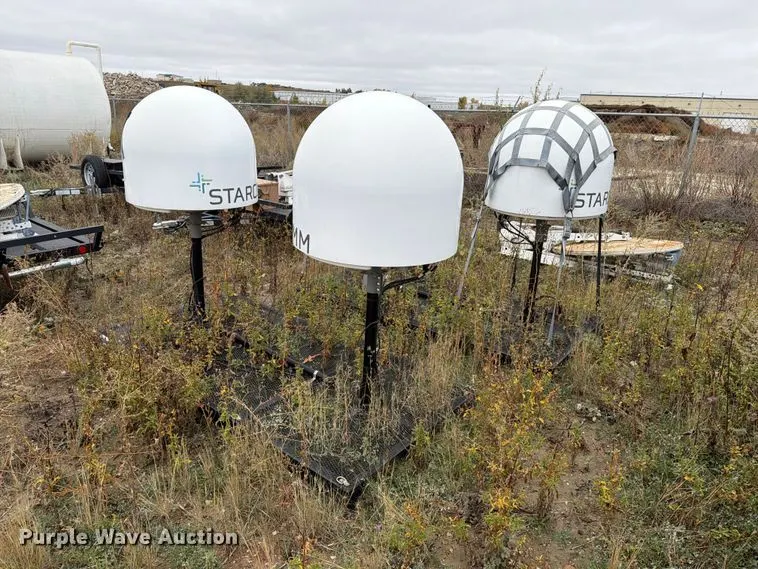 (3) communication antennas