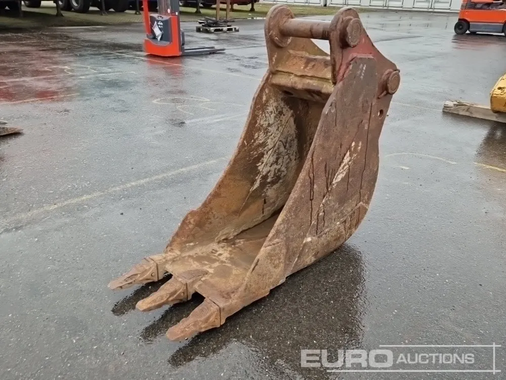 20" Digging Bucket