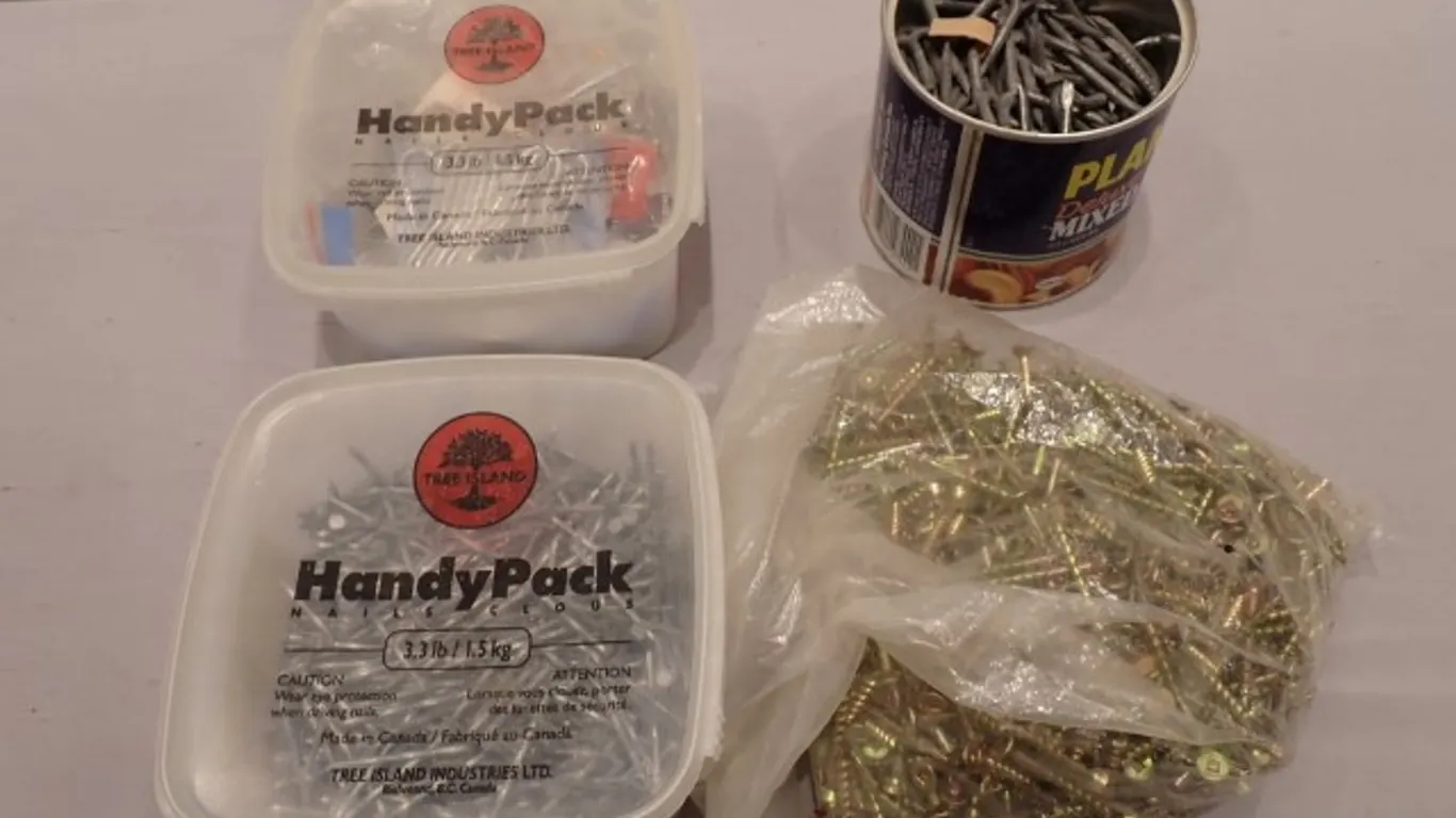 Galvanized Screws and Nails