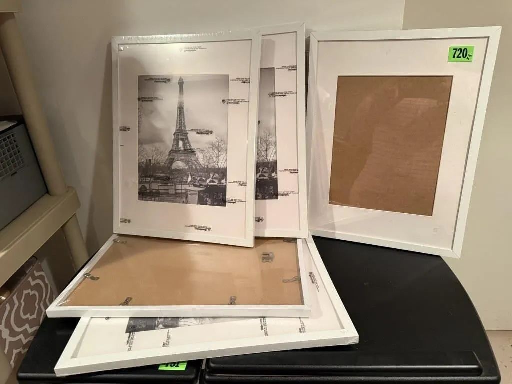 White picture frames (5)