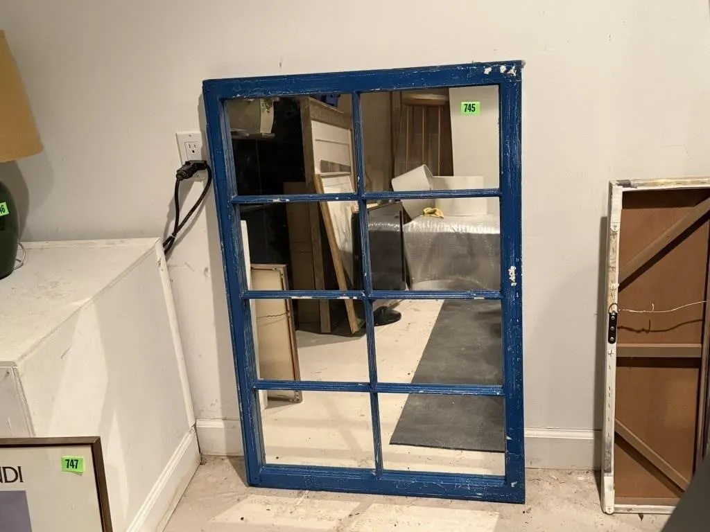 8 pane mirrored window