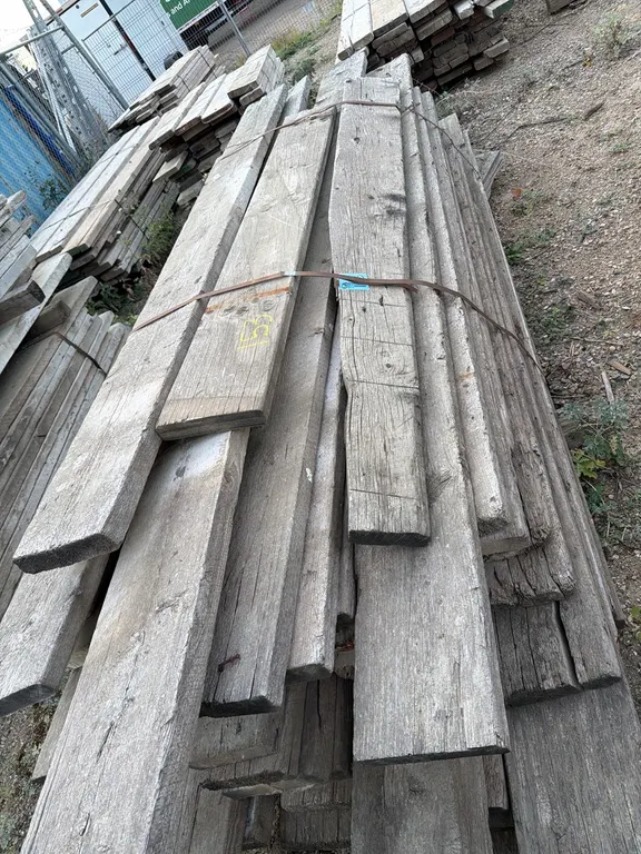 1 pallet Wooden Planks