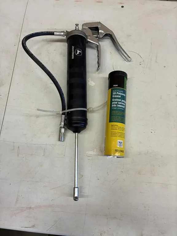 John Deer Grease Gun & Grease