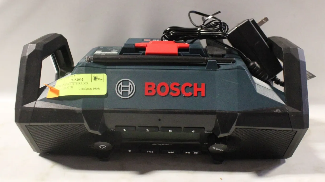 BOSCH WORKSITE RADIO W/BLUETOOTH