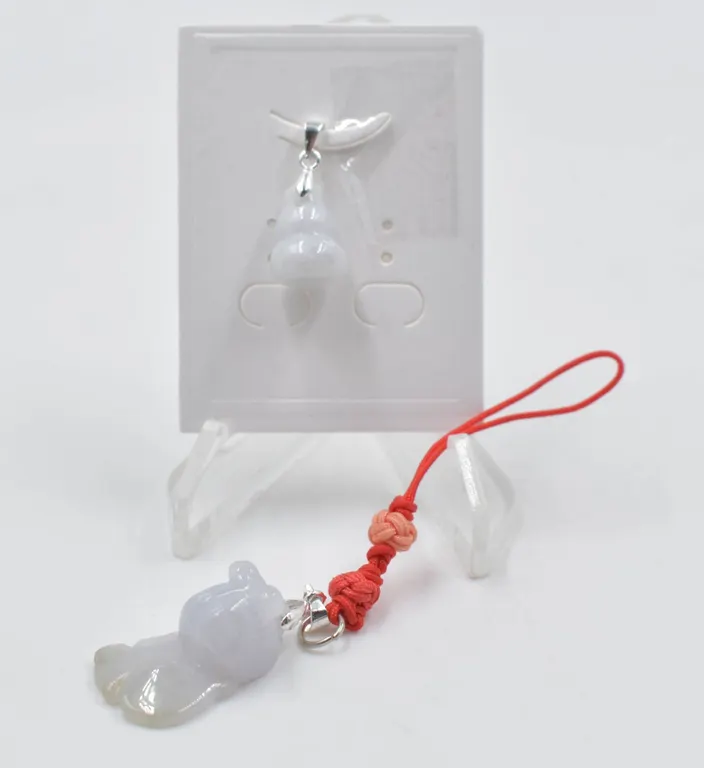 #105- NATURAL JADE JADITE PENDANT & CAR HANGER