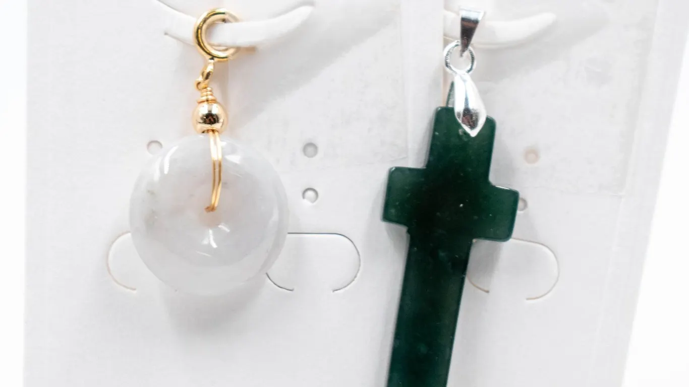 #193-NATURAL JADE JADEITE PENDANT 2PCS