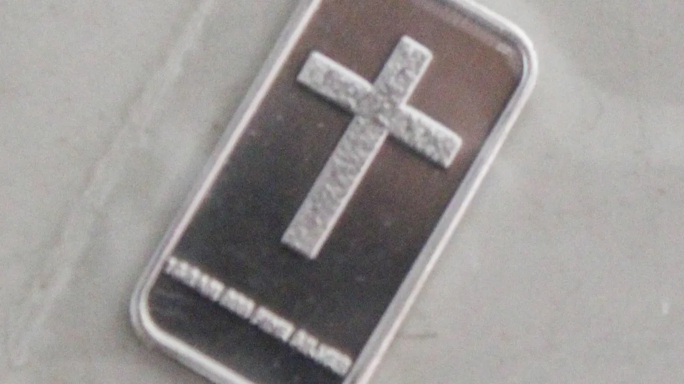 1 GRAM SILVER CROSS BAR