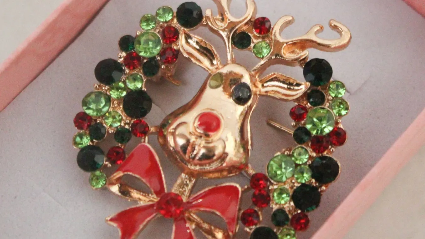 NEW LARGE CHRISTMAS REINDEER RHINESTONES BROOCH