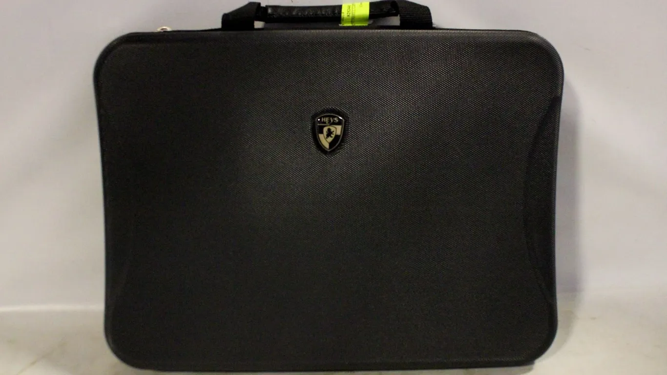 HEYS HARDSHELL LAPTOP CASE