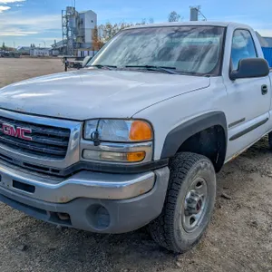 2006 GMC SIERRA 2500HD REG CAB LONG BOX