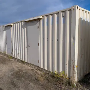 40FT SEA CAN SHIPPING CONTAINER W/ MULTIPLE