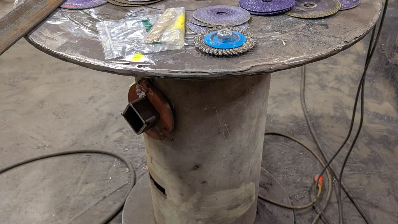 CUSTOM STEEL ROUND WORKTABLE 36" X 36"