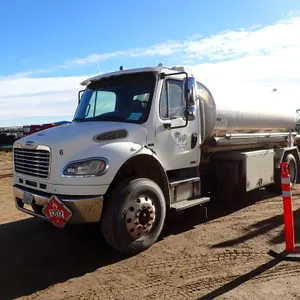 2007 Freightliner Business Class M2 106 S/A Fuel Truck. VIN 1FVACXDJ87HY27543. NOTE:REGISTERED IN BC