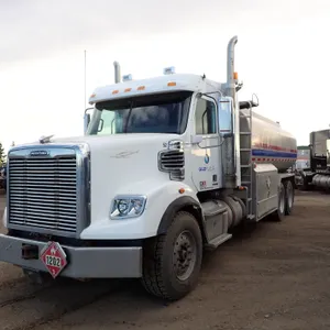 2012 Freightliner Coronado SD 122 T/A Fuel Truck. VIN 1FVHGNBG3CDBJ5122. NOTE: REGISTERED IN AB.