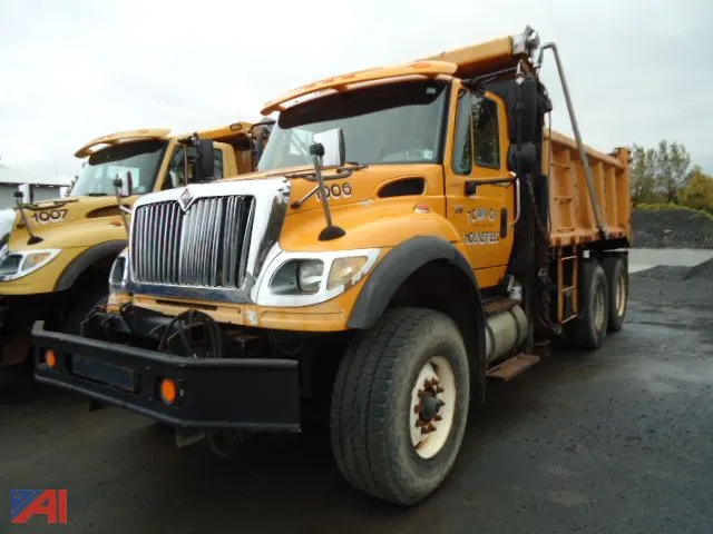 2005 International WorkStar 7600 Dump Truck