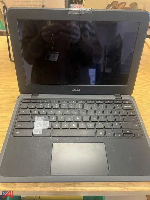(14) Chromebooks