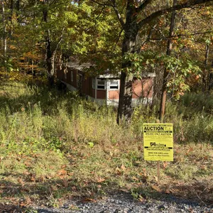 14320 State Route 22, Dresden