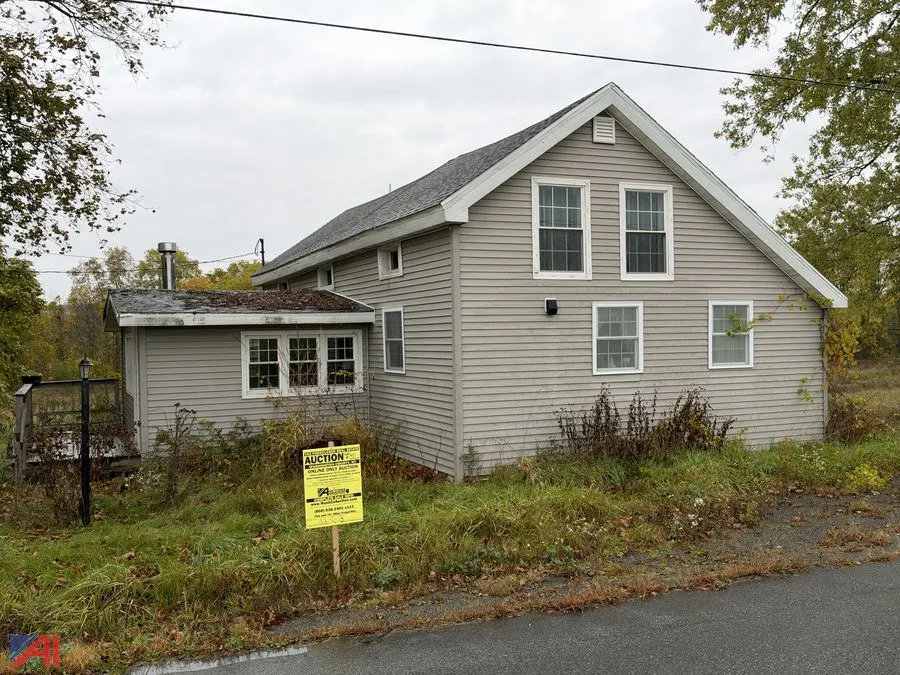 99 East Rd, Fort Edward