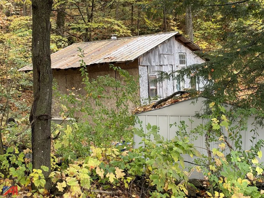 210 Little Burch Hill Rd, Hebron