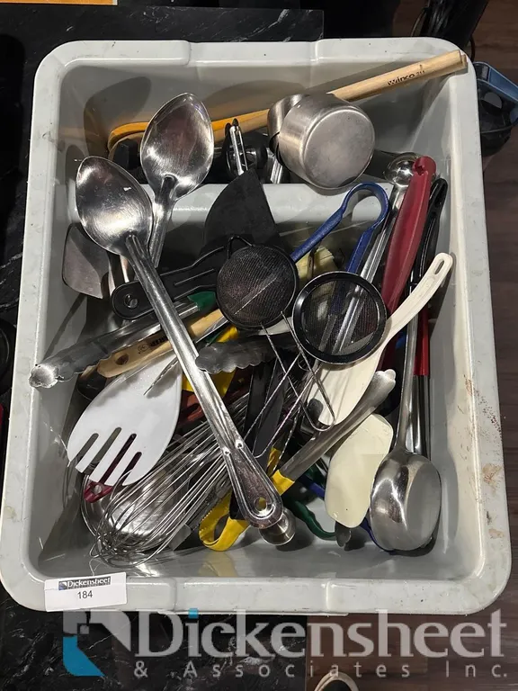 TUB OF KITCHEN UTENSILS LOT