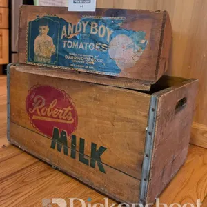 VINTAGE WOOD CRATES