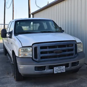 2006 Ford F350 Crew Cab Pickup Truck