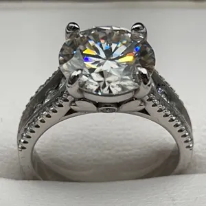 $3475 APPRAISED 5.00 CT GRA CERTIFIED ROUND BRILLIANT CUT MOISSANITE RING