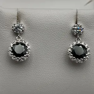 $1375 2.00 CT GRA CERTIFIED ROUND BRILLIANT CUT MOISSANITE EARING SET